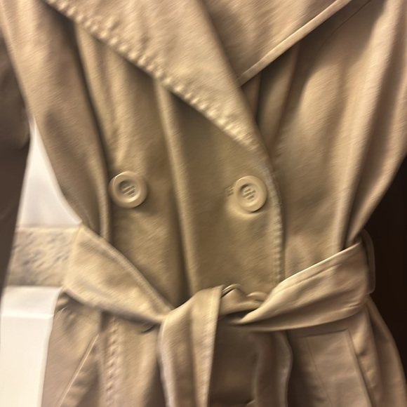 Khaki trench coat - Picture 3 of 6
